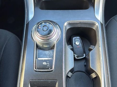 Used 2019 Ford Fusion SE FWD image 20