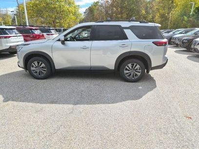 New 2025 Nissan Pathfinder SV