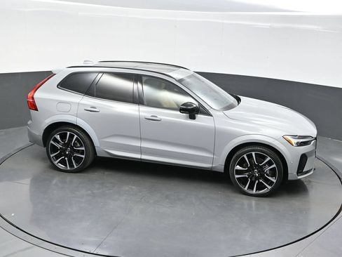 Used 2024 Volvo XC60 B5 Ultimate w/ Protection Package Premier AWD/4WD image 39