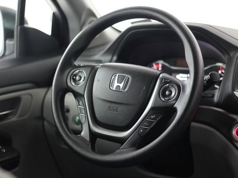 Used 2016 Honda Pilot LX image 11