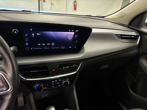 Used 2024 Buick Encore GX Sport Touring w/ Comfort Package image 34