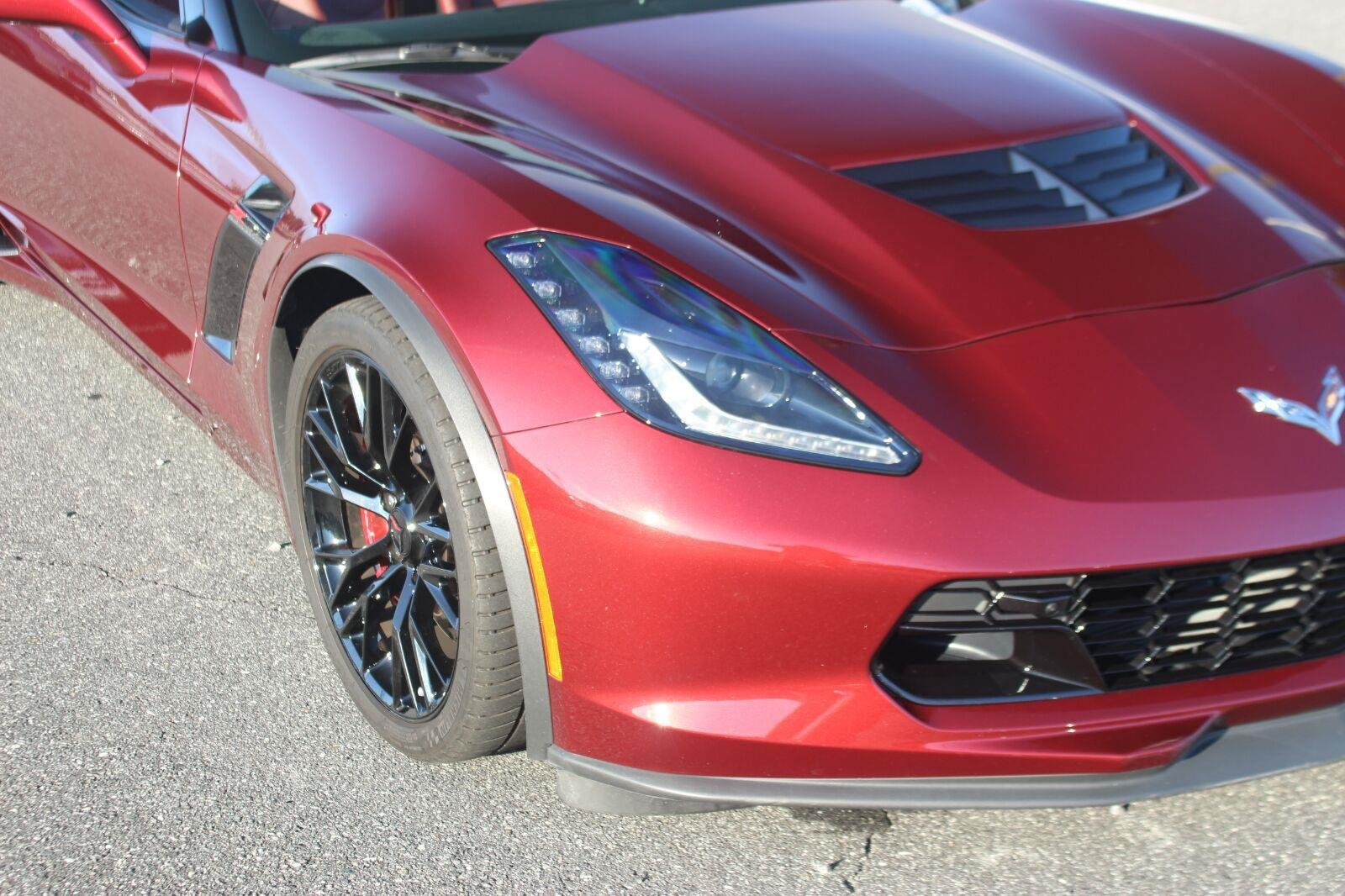 Used 2016 Chevrolet Corvette Z06 w/ 3LZ Preferred Equipment Group RWD image 9