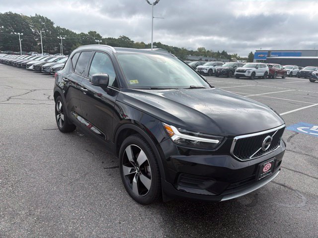 Used 2020 Volvo XC40 T5 Momentum AWD/4WD image 3