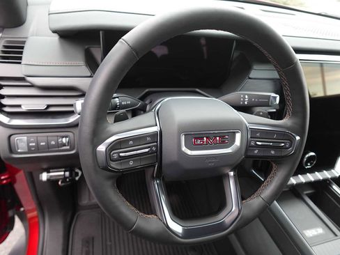 Used 2025 GMC Acadia AT4 w/ Luxury Package AWD/4WD image 15