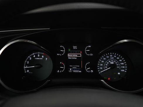 Used 2018 Toyota Sequoia Limited AWD/4WD image 29