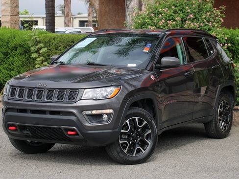 Used 2021 Jeep Compass Trailhawk image 4