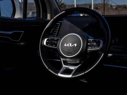 Used 2025 Kia Sportage EX w/ Premium Package image 23