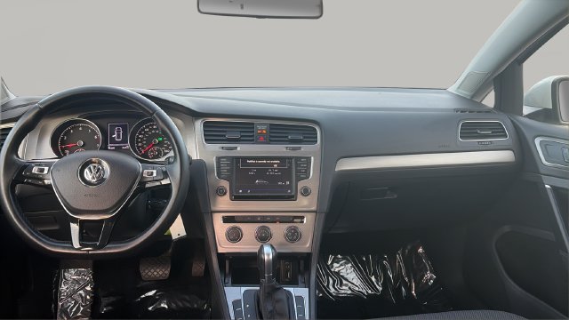 Used 2017 Volkswagen Golf S FWD image 15
