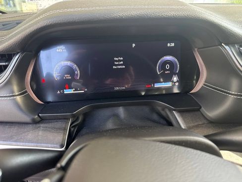 Used 2023 Jeep Grand Cherokee Limited w/ Luxury Tech Group II RWD image 6
