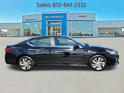 Used 2020 Nissan Altima 2.5 S FWD image 8