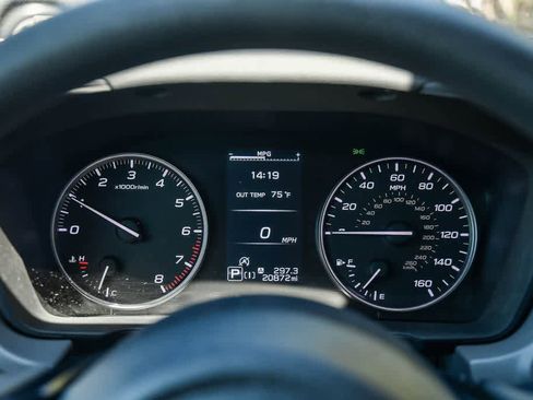 Used 2024 Subaru Crosstrek 2.0i Premium image 23