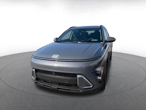 Used 2025 Hyundai Kona SEL image 6