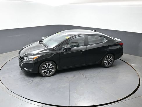 Used 2025 Nissan Versa SV FWD image 36