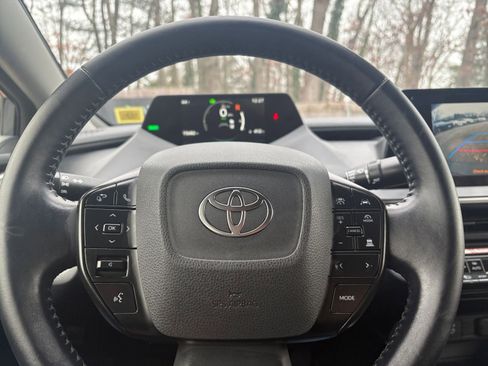 Used 2025 Toyota Prius LE image 24