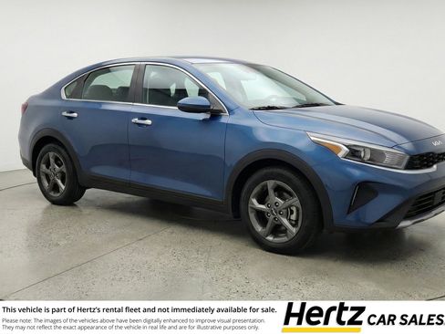 Used 2025 Kia K4 FWD image 1
