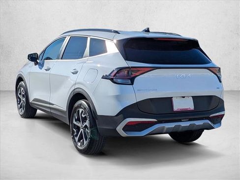 Used 2025 Kia Sportage EX w/ Premium Package image 8