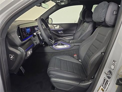 New 2026 Mercedes-Benz GLS 580 4MATIC image 5