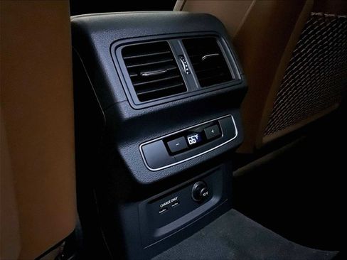 Used 2024 Audi Q5 2.0T Premium Plus w/ Premium Plus Package image 30