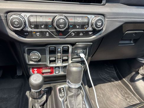 Used 2024 Jeep Wrangler Unlimited Rubicon 392 AWD/4WD image 20