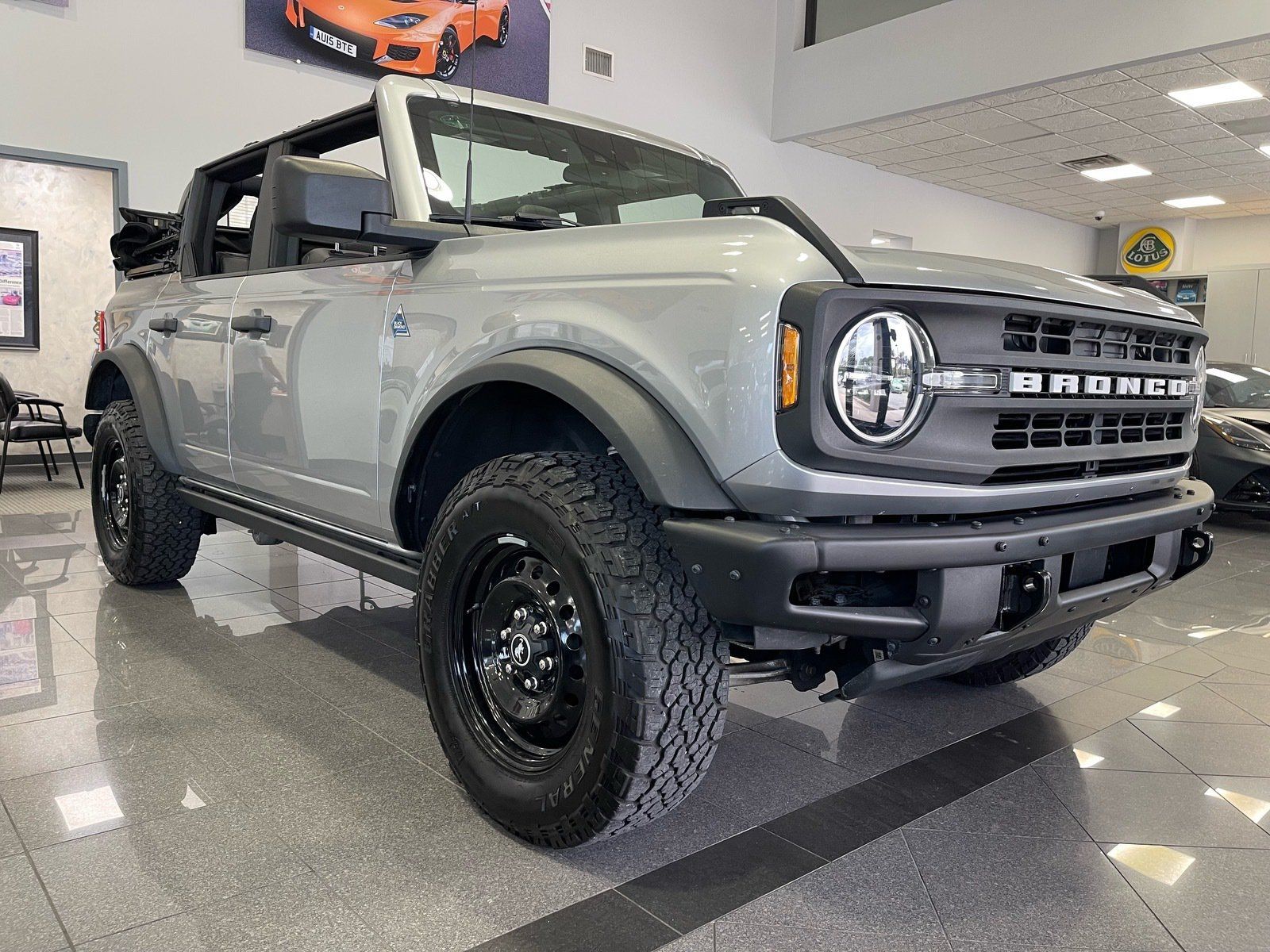 Used 2023 Ford Bronco Black Diamond AWD/4WD image 7