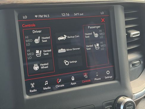 Used 2020 RAM 1500 Laramie image 30