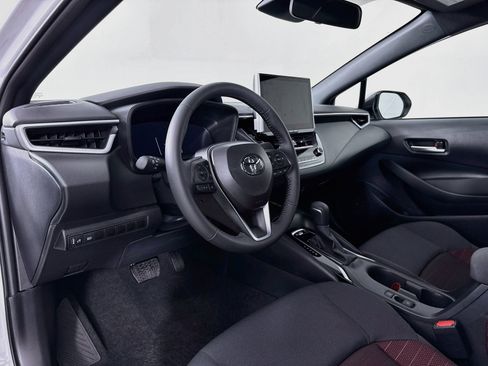 Certified 2026 Toyota Corolla SE w/ SE Package FWD image 9