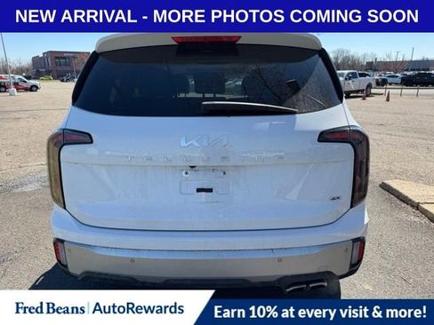Used 2023 Kia Telluride EX w/ EX Captain's Chair Package image 6