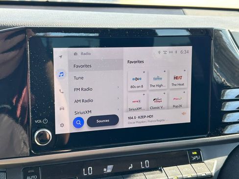 Used 2025 Toyota Camry LE image 30