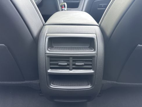 Used 2025 Cadillac XT5 Premium Luxury image 34