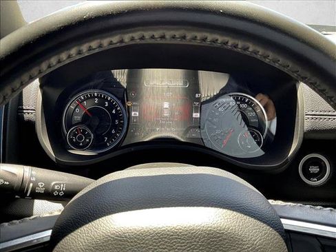 Used 2023 RAM 1500 Laramie AWD/4WD image 22