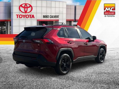 Used 2020 Toyota RAV4 XLE w/ Convenience Package FWD image 5
