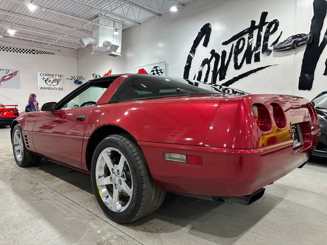 Used 1994 Chevrolet Corvette Coupe RWD image 3