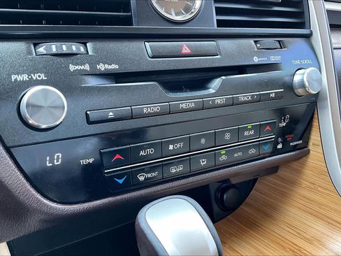 Used 2018 Lexus RX 450hL Premium w/ Premium Package AWD/4WD image 36