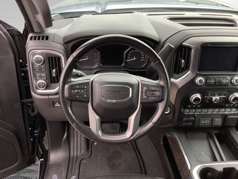 Used 2022 GMC Sierra 2500 Denali w/ Denali Black Diamond Edition image 12