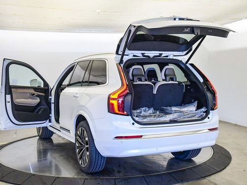 New 2026 Volvo XC90 B6 Plus w/ Protection Package AWD/4WD image 31
