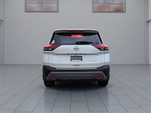 Certified 2023 Nissan Rogue SV image 7