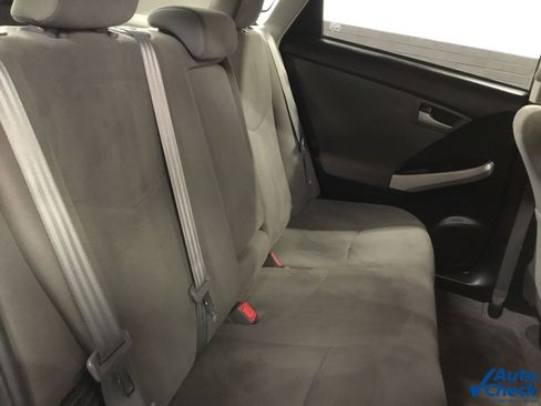 Used 2015 Toyota Prius Three image 35