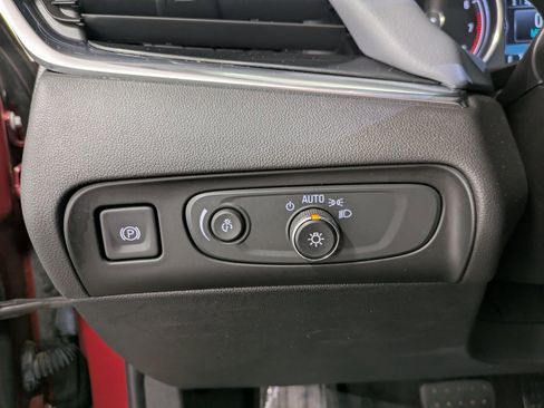 Used 2019 Buick Enclave Essence image 19