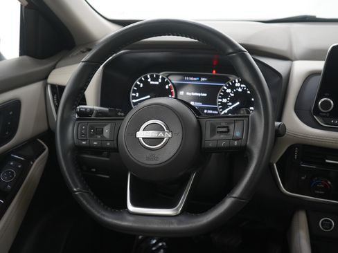 Used 2023 Nissan Rogue SL image 17