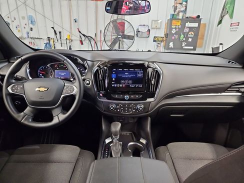 Used 2023 Chevrolet Traverse LT AWD/4WD image 18