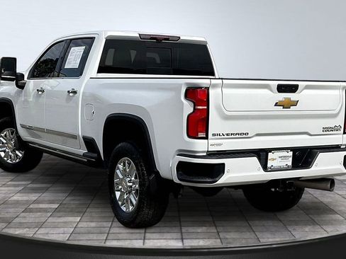 Used 2024 Chevrolet Silverado 3500 High Country w/ High Country Premium Package AWD/4WD image 13