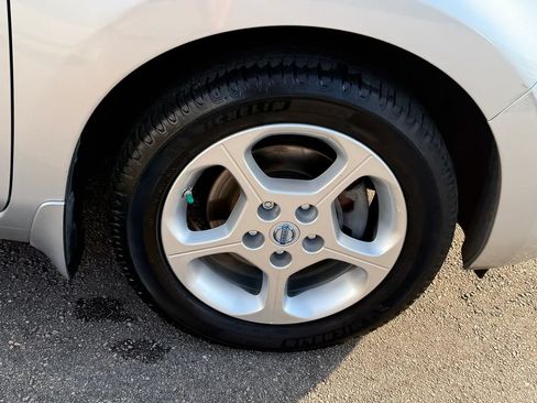 Used 2013 Nissan Leaf SV w/ LED & Quick Charge Pkg FWD image 19