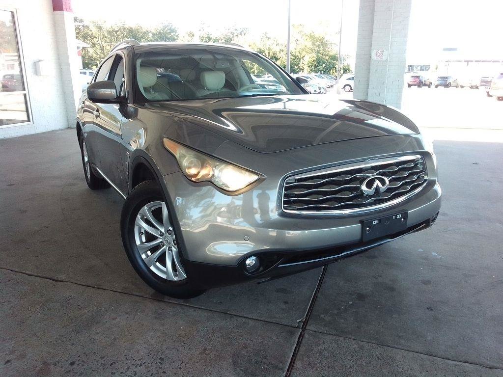 Used 2011 INFINITI FX35 AWD w/ Premium Pkg image 2