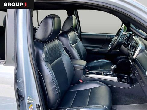 Certified 2018 Toyota Tacoma Limited AWD/4WD image 8
