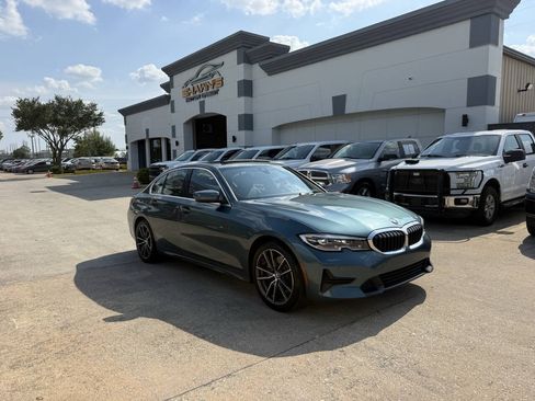 Used 2020 BMW 330i Sedan w/ Premium Package RWD image 40