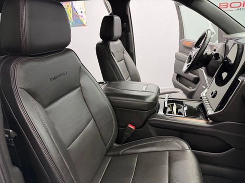 Used 2025 GMC Yukon Denali AWD/4WD image 54