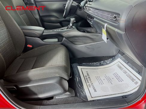 Used 2024 Honda HR-V Sport image 32