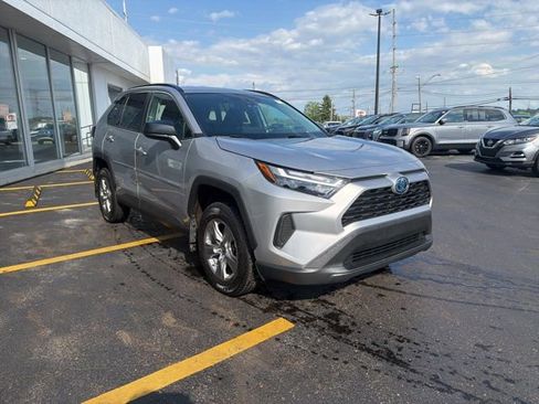 Used 2023 Toyota RAV4 LE AWD/4WD image 10