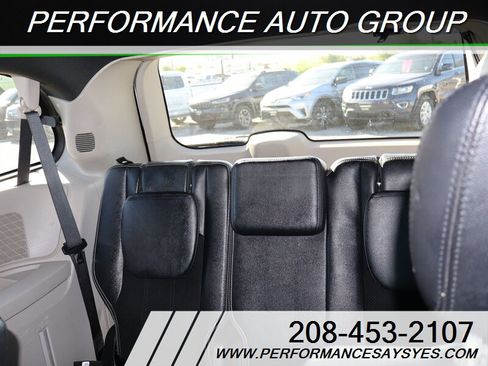Used 2018 Dodge Grand Caravan SXT FWD image 21