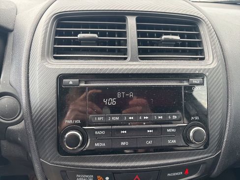 Used 2015 Mitsubishi Outlander Sport ES AWD/4WD image 16